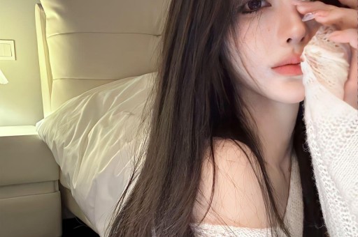 这个坚强面对绝症的少女形象不仅让