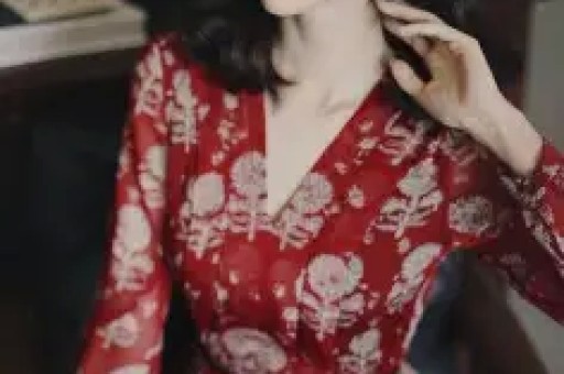 两位明星人设接连崩塌！起因都是“卖二手”处理方式大不同！